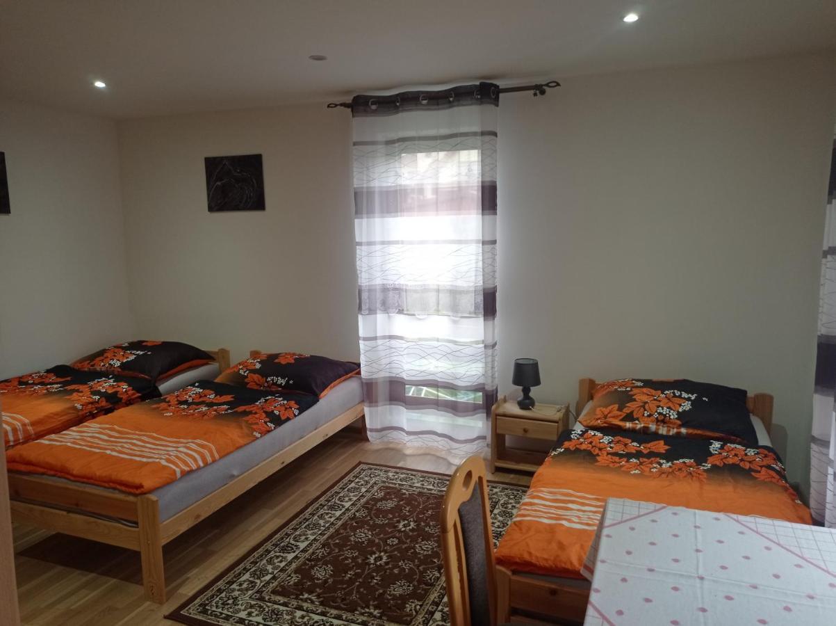 מלון Štrba Penzion Sarka מראה חיצוני תמונה